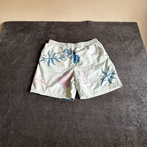 NIKE BARELY GREEN SWIM TRUNKS NEW WITHOUT TAGS SZ LARGE